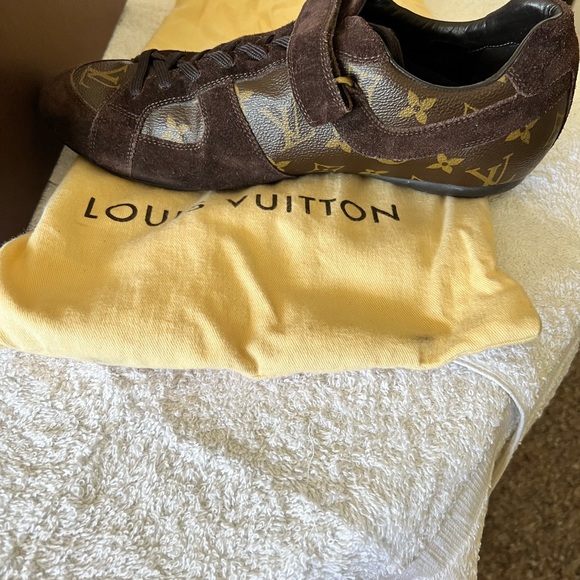 AUTHENTIC LOUIS VUITTON SNEAKERS SIZE 7.5 MEN OR 9.5/10 WOMEN VERY GOOD VINTAGE - Picture 10 of 13